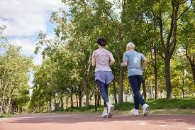 开拓者冲四杀遇阻！勇士主场半场67：41大比分领先，杨瀚森出场4分钟1篮板